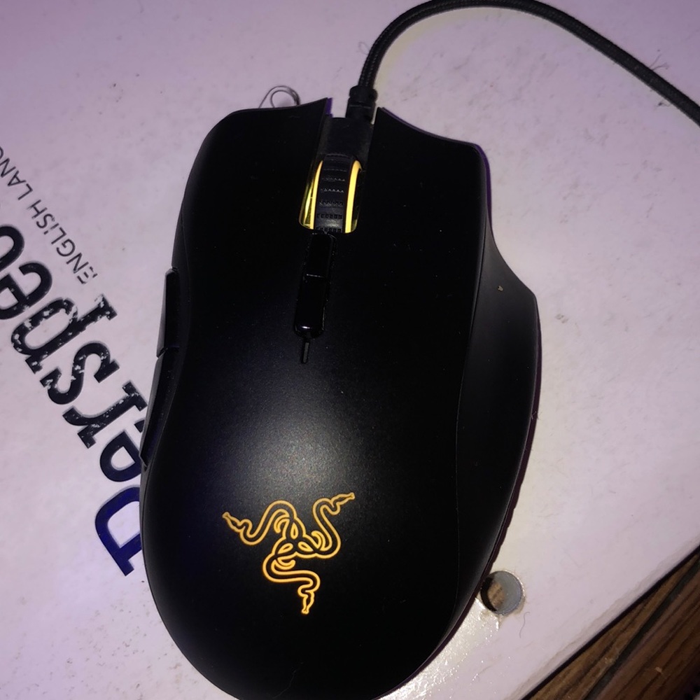 RAZER NAGA TRINITY